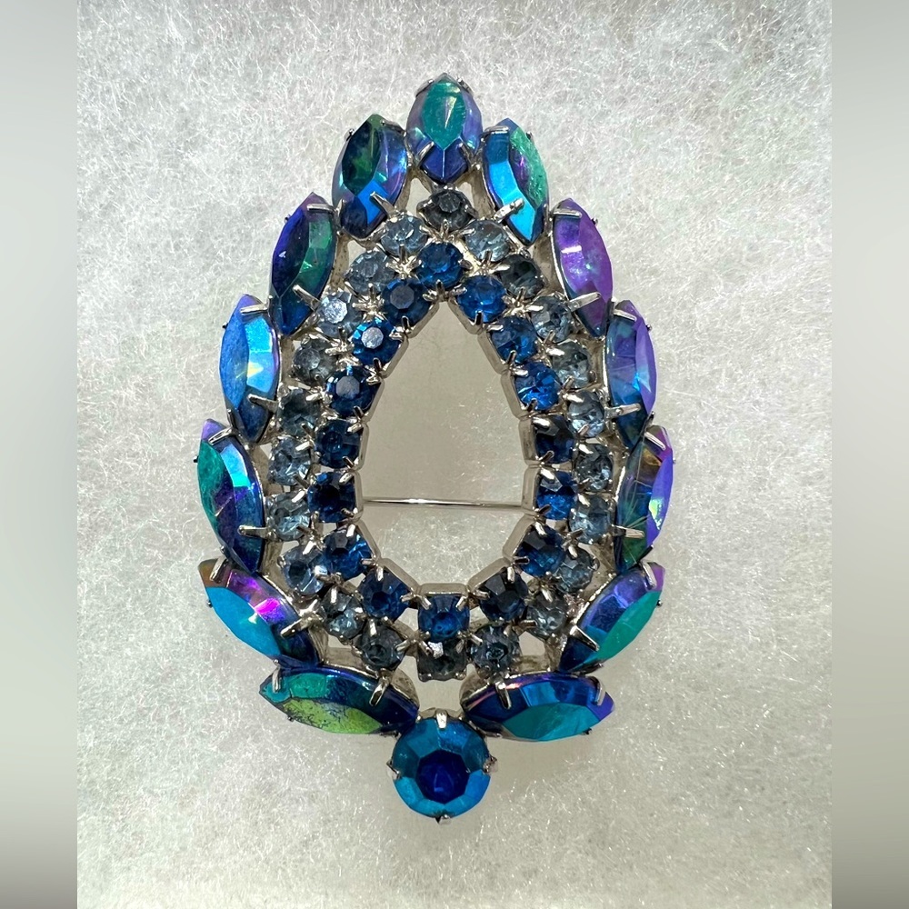 Sarah Coventry Blue Lagoon Teardrop Crystal Brooch